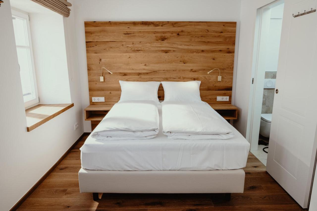 Hotel Schierlinger Braeustueberl 外观 照片
