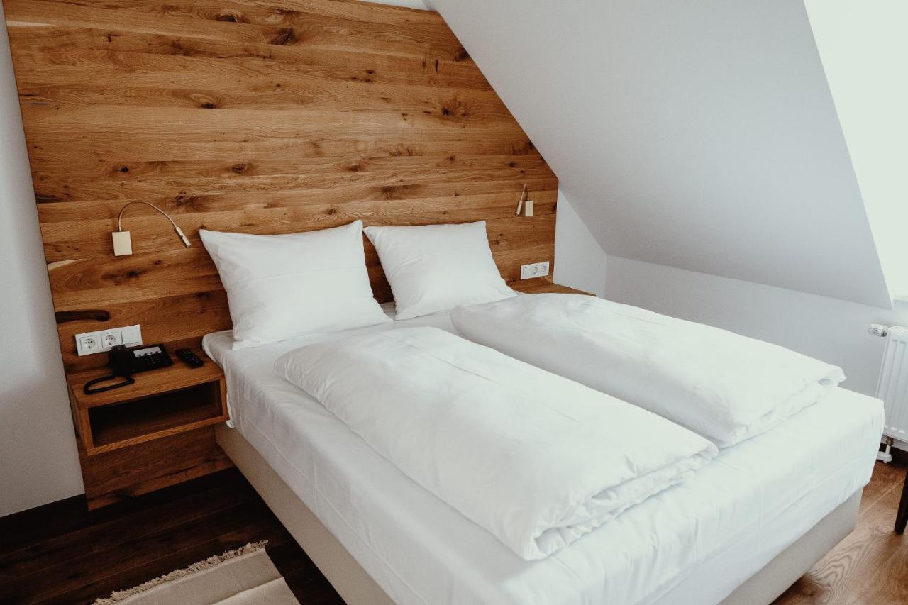 Hotel Schierlinger Braeustueberl 外观 照片