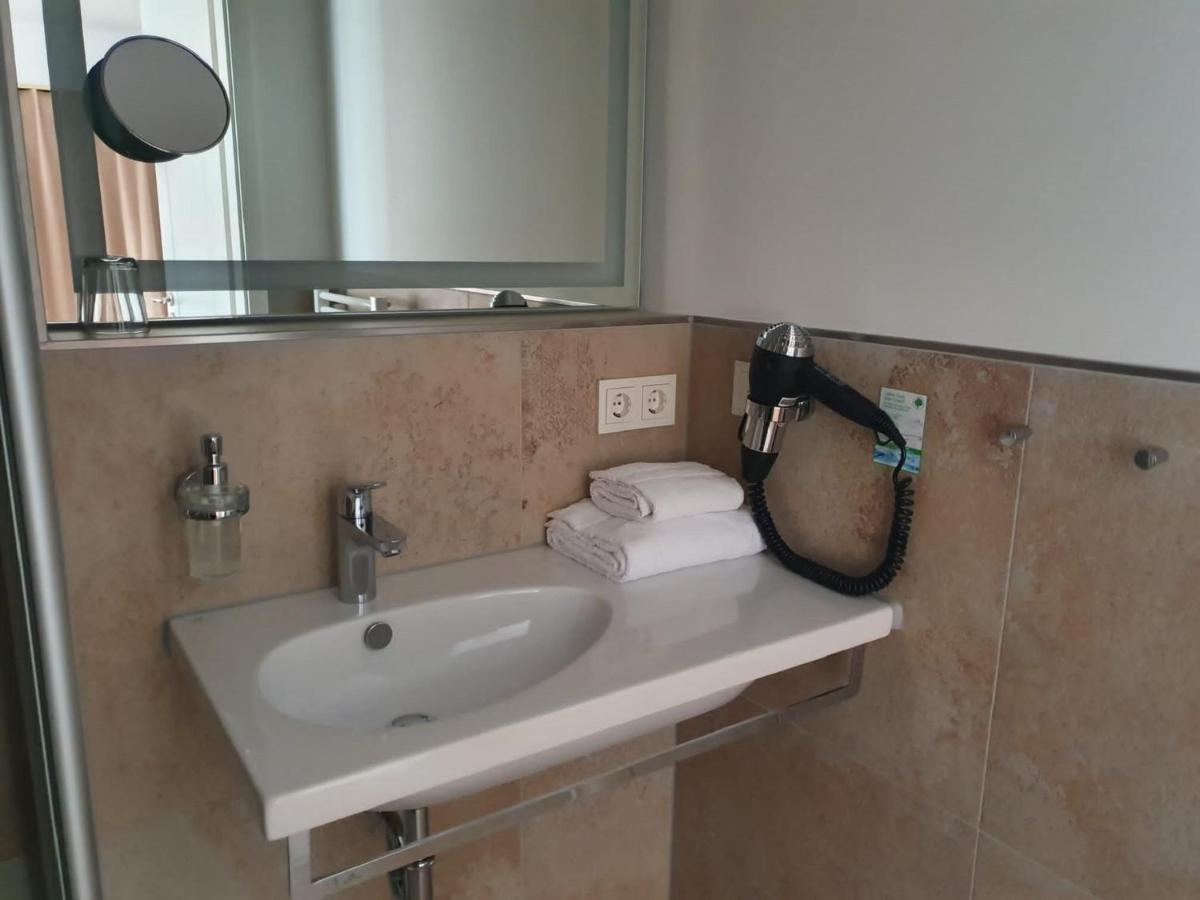 Hotel Schierlinger Braeustueberl 外观 照片